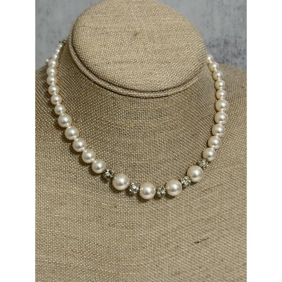 Faux Pearl and Rhinestone Womens Necklace Adjustable 16-19 in - Picture 2 of 5